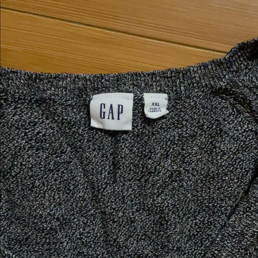 Sweater - Picture 2 of 3